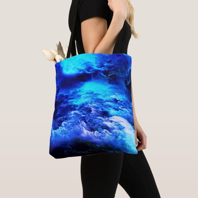 Blau in den Wolken Tasche (Von Nahem)