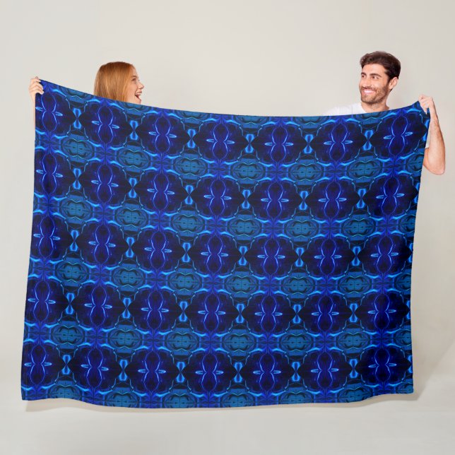 Blau mit "schwimmenden", miteinander verflochtenen fleecedecke (Beispiel)