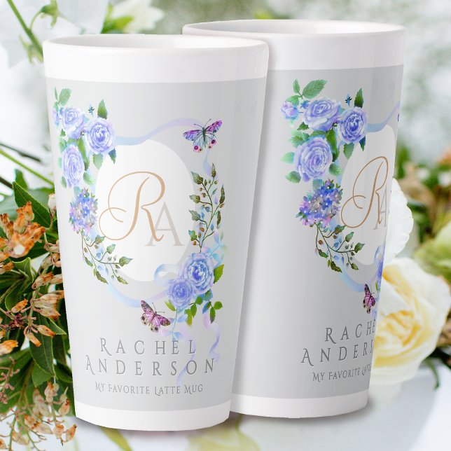 Blau Rose Ribbon Chic Monogram Gray Latte Tasse (Romantic Blue Rose Ribbon Monogram Grey Latte Mug.)