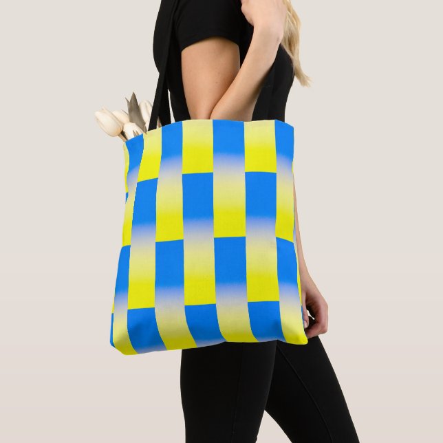 Blau und Gelb Ukraine Inspiriert Frieden gegen den Tasche (Von Nahem)