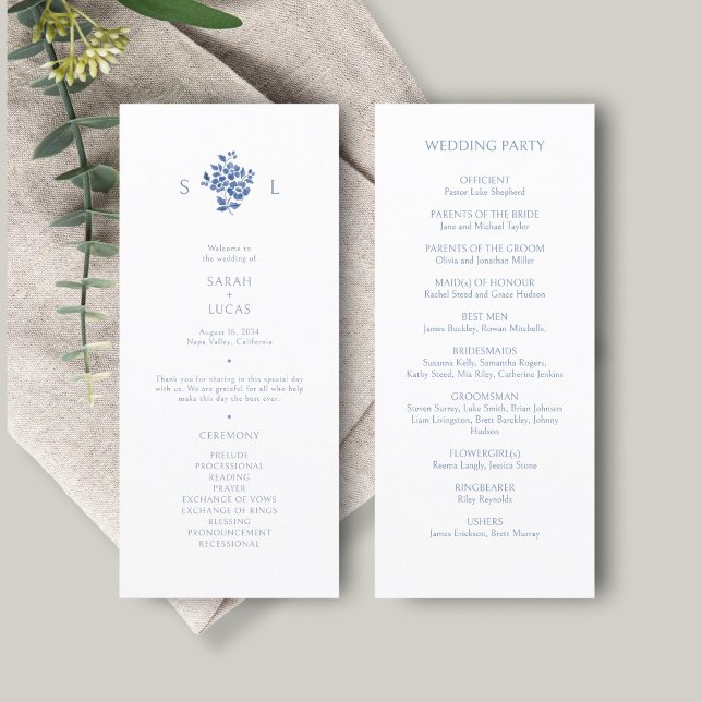 Blau und Weiß | Floral Monogram Wedding Program Menükarte (Von Creator hochgeladen)