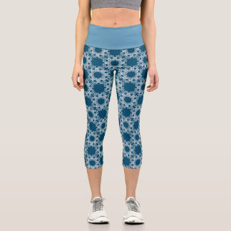 Blau und weiß Gemustert Yoga Capris von Joya Eve