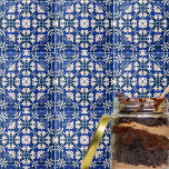 Blau und Weiß Klassisches elegantes Damask-Muster Fliese<br><div class="desc">Elegantes dekoratives Fliesendesign mit einem nahtlosen Damastmuster in Blau und Weiß.</div>