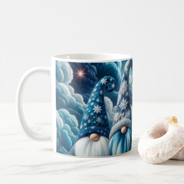 Blau und Weiß Majestic Weihnachtsgnomen kosmisch Kaffeetasse (Mit Donut)