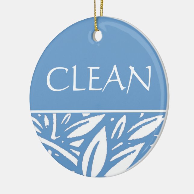 Blau verlässt sauberen schmutzigen keramikornament (Links)