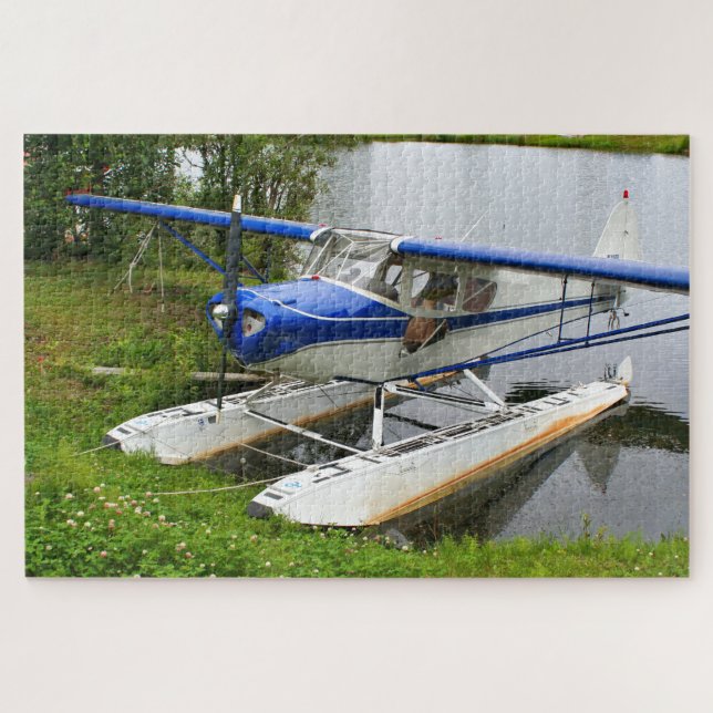Blau-Weiß-Flugzeug, Lake Hood, Alaska 2 (Horizontal)