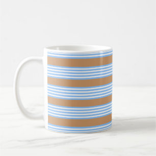 Blau-weiße Fünf-Streifen-Muster mit beigefarbenem  Kaffeetasse