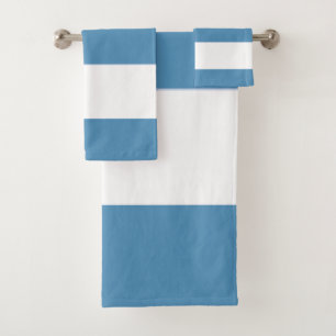 Blau-weiße Stipes auf einem Badhandtuch Set