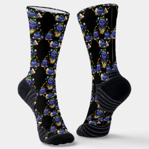 Blaubeer-Fitness-Maskottchen springt bei Übungsbur Socken