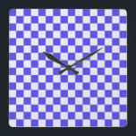 Blaubeercreme-Karu-Muster Quadratische Wanduhr<br><div class="desc">Blau-weißes Schachbrettmuster,  bei dem abwechselnde Quadrate ein ausgewogenes,  geometrisches Design erzeugen. Die wiederholende Anordnung hat eine saubere,  ordentliche Wirkung.</div>