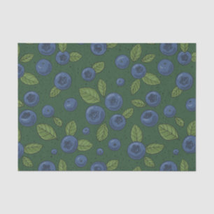 Blaubeeren auf dunkelgrün seidenpapier