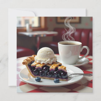Blaubeerenkuchen, Vanilla-Eiscreme und Kaffeemasch Karte