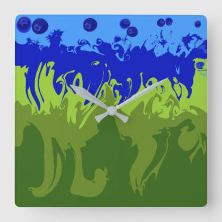 BlaubeerMatcha mit Beeren Quadratische Wanduhr