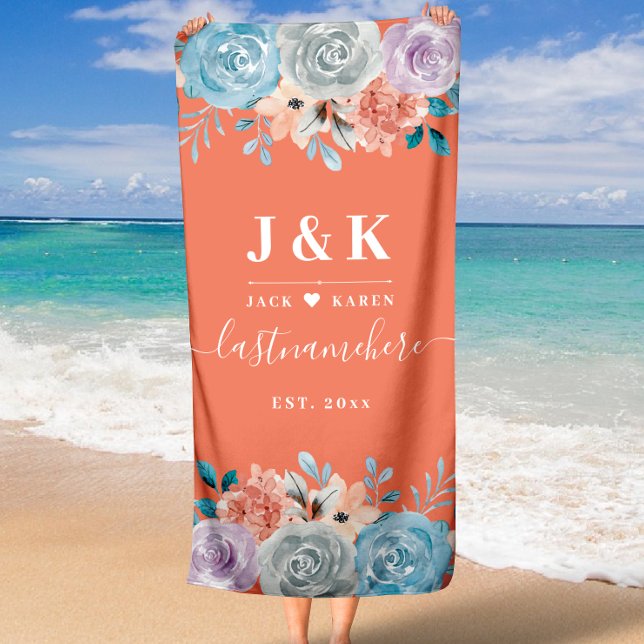 Blaublütenmonogramm Strandtuch (winter blue floral monogram beach towel)