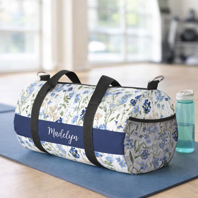 Blaue Aquarell-Wildblumen-Monogramm Duffle Bag (Von Creator hochgeladen)