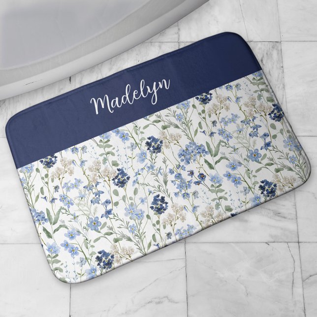 Blaue Aquarell-Wildblumen-Monogramm-Name Badematte (Von Creator hochgeladen)