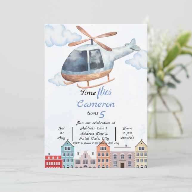 Blaue Aquarellstadt-Hubschrauber Geburtstag Einladung (Stehend Vorderseite)
