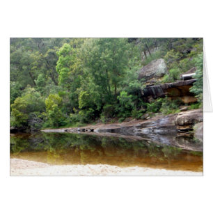 Blaue Berge reflektieren