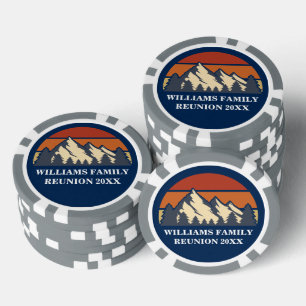 Blaue Blockhütte bei individuellem Bergsonnenunter Pokerchips