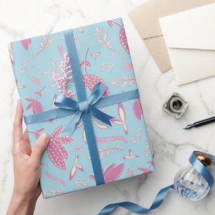 Blaue Blumen und Bögen Geschenkpapier