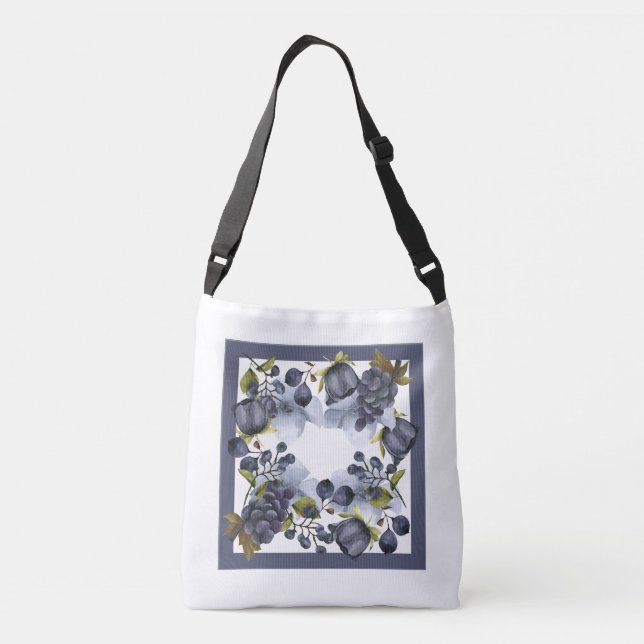 Blaue Blumen und Früchte im Rahmen Tragetaschen Mit Langen Trägern (Rückseite)