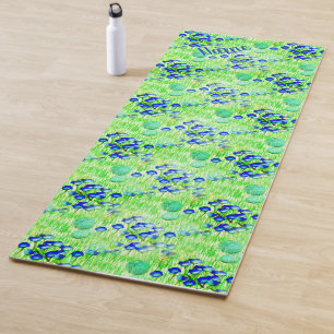 Blaue Blumen und Rasenflächen Personalisiert Art Yogamatte