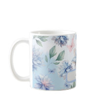 Blaue Blumen und rosa Schmetterlinge
