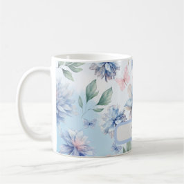 Blaue Blumen und rosa Schmetterlinge Kaffeetasse
