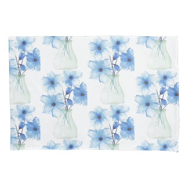 Blaue Blüten in Glasvase Kissenbezug (Vorderseite)