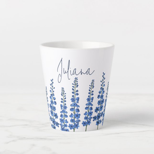 Blaue Delphinium-Blume im Juli Milchtasse (Vorderseite)