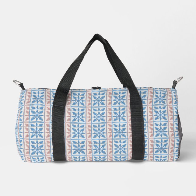 Blaue Fliese Klein Duffle Bag (Vorderseite)