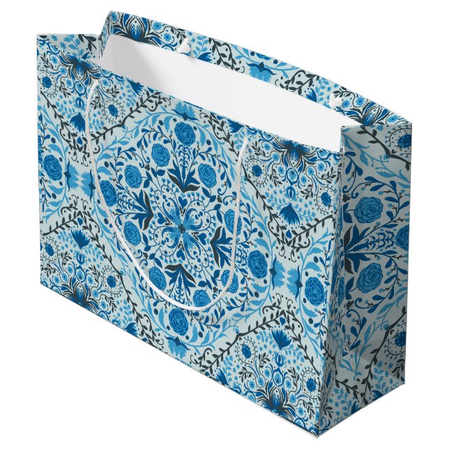 Blaue Fliesen Große Geschenktüte (Rückseite Schrägansicht)
