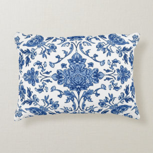 Blaue florale Chinoiserie Weiße Wasserfarbe Dekokissen