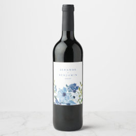 Blaue florale Hochzeitsnamene mit hellblauer Wasse Weinetikett