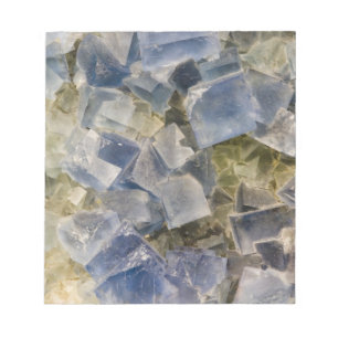 Blaue Fluoritkristalle in Matrix Notizblock