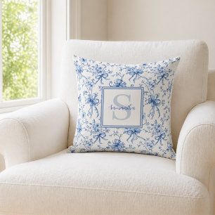 Blaue französische Toile-Blumen-Monogramm-Name Kissen