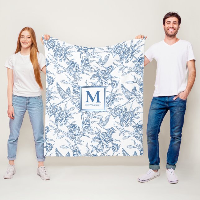 Blaue französische Toile de Jouy Name Fleecedecke (Beispiel)