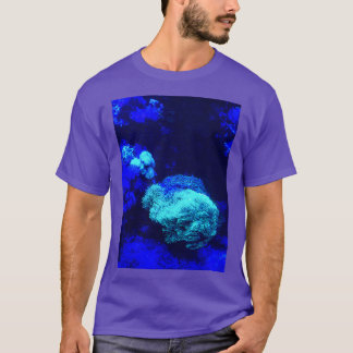 Blaue friedliche Ozeankoralle T-Shirt