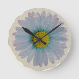 Blaue Gänseblümchen - Dekor im Stil eines alten Ba Runde Wanduhr