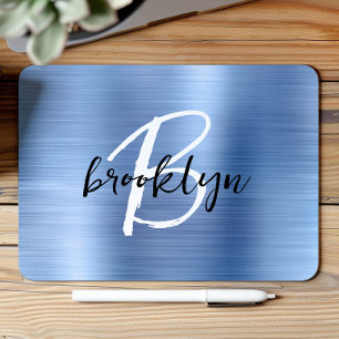 Blaue gebürstete Metall-Schwarz-Weiß-Schrift-Monog Mousepad