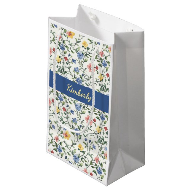Blaue Gelbe Aquarell-Wildblumen-Monogramm-Name Kleine Geschenktüte (Vorderseite Schrägansicht)