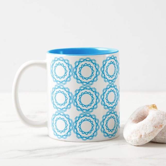 Blaue geometrische Kreise Kunstmuster Zweifarbige Tasse (Mit Donut)