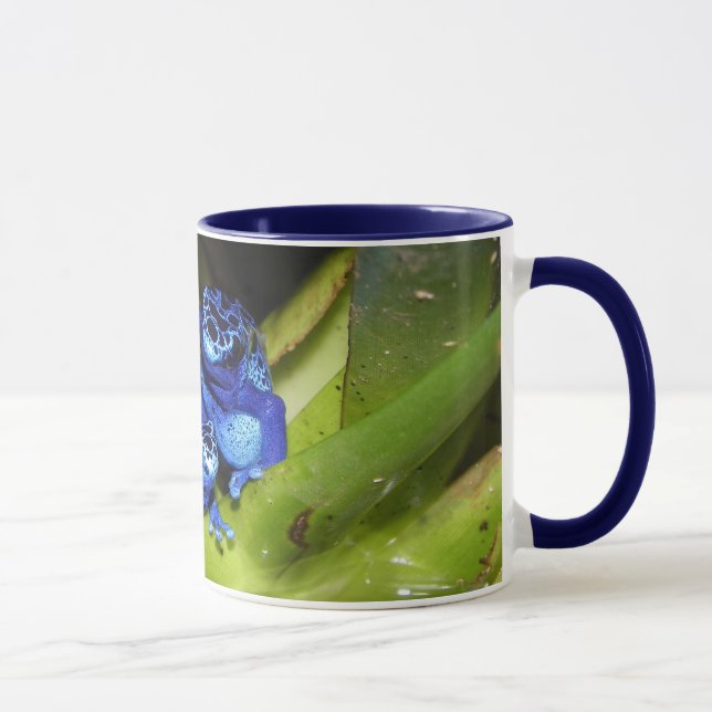 Blaue Gift-Pfeil-Frösche in Blatt 1 Tasse (Rechts)