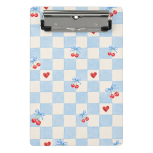 Blaue Gingham-Kirschmuster mit rosa Herzen – Gesch Mini Klemmbrett
