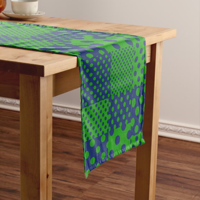Blaue Grüne Tupfen Patchwork  Kurzer Tischläufer (Beispiel)