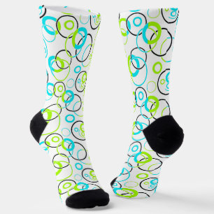 blaue grüne und schwarze Ringe und Kreise auf Weiß Socken