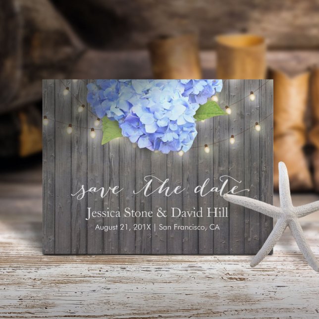 Blaue Hortensie und Lichterketten Holz Save-the-Da Ankündigungspostkarte (Von Creator hochgeladen)