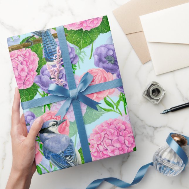 Blaue Jay und Blume, Aquarellmuster, Packung Geschenkpapier (Schenken)