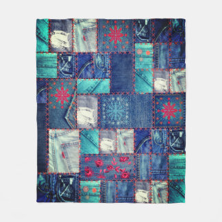 Blaue Jeans Patchwork mit Blumendetails Fleecedecke