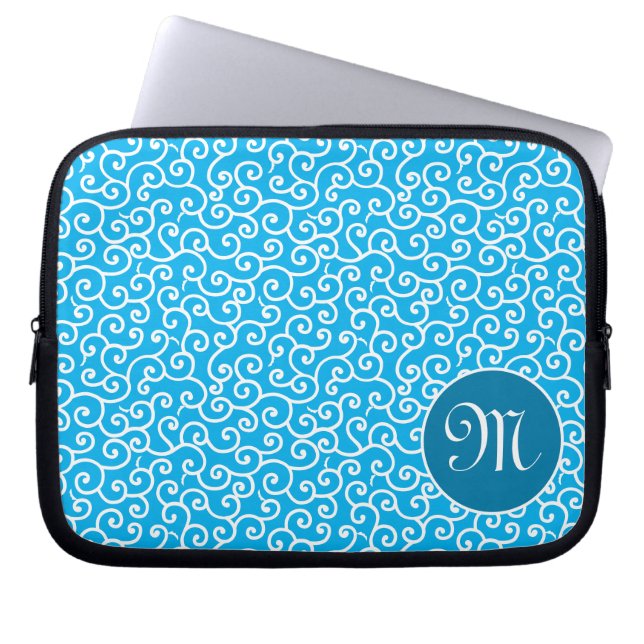 Blaue Karakusa Botanische Spiralspirale Muster Laptopschutzhülle (Vorderseite)